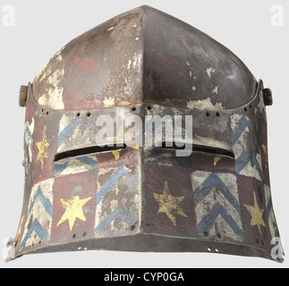 Un sallet peint, réplique moderne dans le style de 1500. Crâne martelé et ridget fait de deux pièces avec la caractéristique de la protection de cou conique. Deux petites bosses sur le côté gauche. Visière pivotante avec vue divisée. Une rangée de trous doubles fins. Peint en couleur avec des motifs héraldiques, très usés. Hauteur 22 cm,historique,historique,XVIe siècle,armes,armes,armes,armes,bras,dispositif de combat,objet,objets,distillateurs,coupure,découpes,ustensile,pièce d'équipement,ustensiles,ustensiles,armure,armures,armures,droits supplémentaires-Clearplaquage-non disponible Banque D'Images