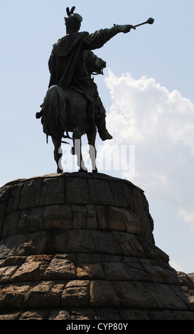 L'Ukraine. Kiev. Bogdan Chmielnicki (1595-1657). Le chef cosaque. Monument, 1888 par le sculpteur Mikhail Mikeshin (1835-1896). Banque D'Images