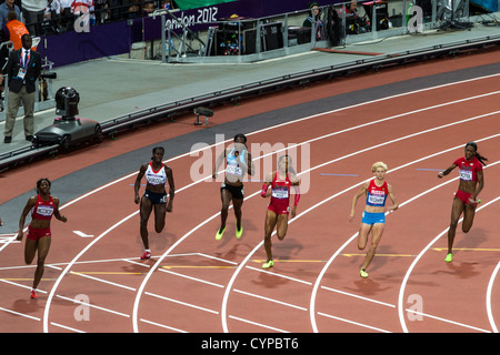 Sanya Richards-Ross (USA) médaille d'or en compétition dans le 400 mètres en finale des Jeux Olympiques d'été, Londres 2012 Banque D'Images