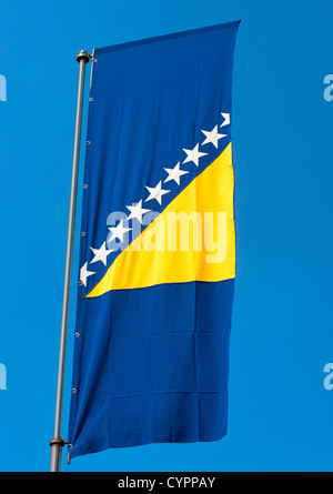 Le drapeau de la Bosnie-Herzégovine. Banque D'Images