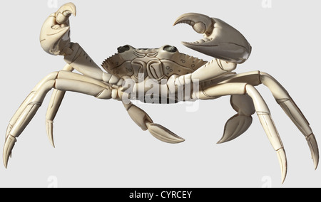 Une figure ivoire d'un crabe, Japon, période Meiji crabe mitten sculpté par nature (Eriocheir sinensis) avec des pattes et des membres souples. Les parties dorsale et abdominale (carapax et pleon) sont de couleur verdâtre. Pas de signature. Largeur 31 cm, historique, historique, 19e siècle, japonais, asiatique, Asie, extrême-Orient, objet, objets, photos, découpe, coupures, découpes, exotiques, bizarre, beaux-arts, art, objet d'art, objets d'art, art, art, art, précieux, collectable, collection, articles de collection, rareté, rareté, riences, droits supplémentaires-non disponible-Clearences-droits supplémentaires Banque D'Images