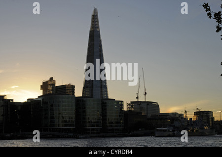 Le Shard vu de l'ensemble de Tamise Londres Angleterre Banque D'Images