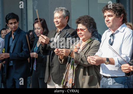 Ang Lee, Oscar award winning motion photo directeur, assiste au rythme et Hues Studios (R&H) Cérémonie d'ouverture de leur nouveau studio de cinéma d'effets visuels, Kaohsiung, Taiwan, vendredi 9 novembre 2012. L'un des meilleurs studios de son genre dans le monde, le rythme et l'Hues Studios à condition d'effets spéciaux pour le nouveau film d'Ang Lee, "Life of Pi" qui sera rendu public le 21 novembre 2012. Rythme et Hues Studios a fourni des effets spéciaux visuels pour plus de 150 grands films cinématographiques et a remporté le prix de l'Académie pour le "bébé" en 1995 et "The Golden Compass" en 2008. Banque D'Images