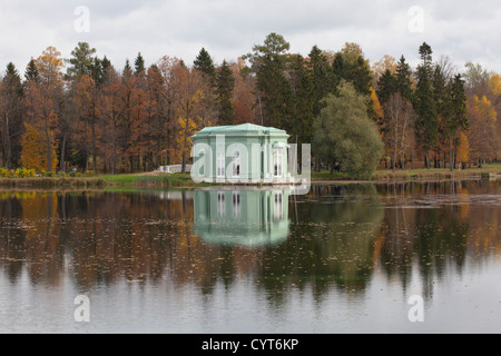 Vénus, pavillon, Parc du Palais Gatchina, Russie. Banque D'Images