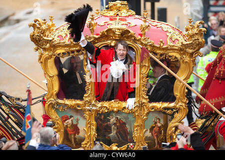 Le maire's Show Samedi 10 novembre 2012. Hôtel particulier, Ville de London, UK. L'image montre le maire's Show à l'extérieur Hôtel particulier, où l'échevin Roger Gifford commence son rôle de maire, qui propose une période d'un an, non rémunéré, à long terme joue un rôle d'ambassadeur pour le Square Mile, généralement trois mois à l'étranger Dépenses Promotion de l'industrie des finances ainsi que la réception de délégations à Londres, City of London, England, UK. Banque D'Images