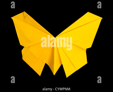 Papillon jaune. Origami plié Banque D'Images