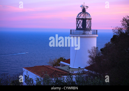 Le phare de Sant Sebastià. Costa Brava. Baix Empordà. Province de Gérone. Catalunya / la Catalogne. L'Espagne. Banque D'Images