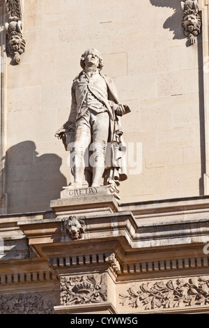 Statue d'André Ernest Modeste Grétry (1741 - 1813), compositeur français d'opéras-comiques, Cour Napoléon, le Musée du Louvre, Paris Banque D'Images