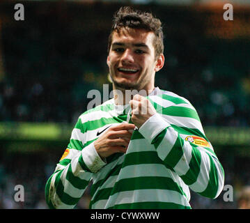 11.11.2012 Glasgow, Écosse. Tony Watts fête son but pendant le match de football féminin entre Celtic et St Johnstone de Celtic Park. Banque D'Images