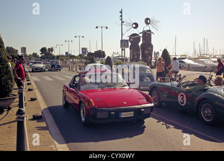 -Cambrils Gold Coast- voitures classiques, Tarragone, Catalogne, Espagne. Banque D'Images