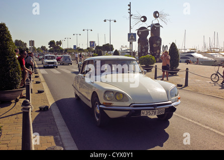 -Cambrils Gold Coast- voitures classiques, Tarragone, Catalogne, Espagne. Banque D'Images