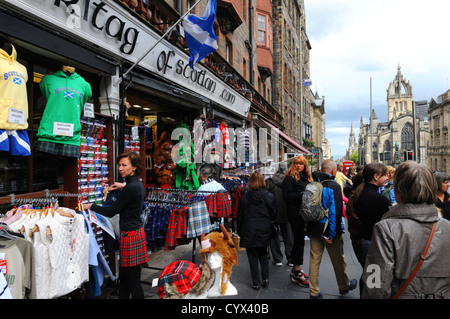 Un magasin de souvenirs typiques à Édimbourg Banque D'Images