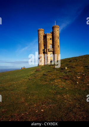 Broadway Tower tour construite par Capability Brown le deuxième point le plus haut de l'escarpement du Cotswold Europe European United Banque D'Images