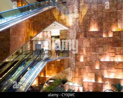 L'Espace Public Atrium, Trump Tower, NYC Banque D'Images