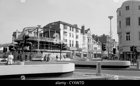 Le centre-ville de Hastings en 1979 à vers Castle Street. Banque D'Images