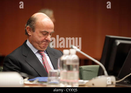 12 Nov 2012 - Bruxelles (Belgique) - Ministre espagnol des Finances Luis de Guindos photographié lors d'une réunion de l'Eurogroupe. Credit : BERNAL REVENIR/ Alamy live news. Banque D'Images