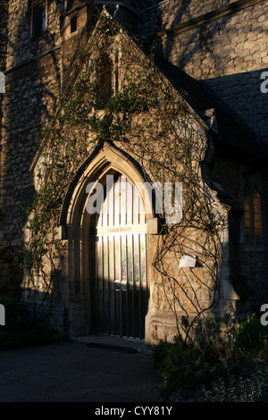Église paroissiale désaffectée de St Mary-at-Lambeth, maintenant le Musée Jardin Banque D'Images