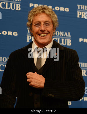 12 novembre 2012 - Washington, District of Columbia, États-Unis - 11/12/12- Le National Press Club de Washington DC-..Rock and Roll Legends Roger Daltrey et Pete Townshend de la bande qui parlent aux journalistes sur le cancer chez l'enfant.(Image Crédit : © Christy Bowe/Photos/ZUMAPRESS.com) Globe Banque D'Images