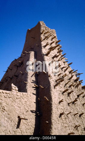 Détails extérieurs de la mosquée Sankoré construites à partir de boue.Mali, Tombouctou, l'extérieur de la mosquée Sankoré, construites à partir de boue. Banque D'Images