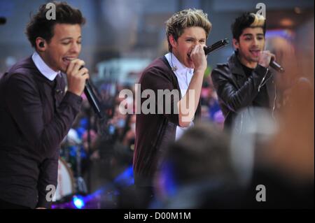 New York, USA. 13 novembre 2012. Louis Tomlinson, Niall Horan, Zayn Malik sur scène pour NBC Today Show Toyota Concert Series avec un sens, Rockefeller Plaza, New York, NY, 13 novembre 2012. Photo par : Gregorio T./Binuya Everett Collection/Alamy Live News Banque D'Images