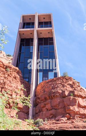 La chapelle de la Sainte Croix est une chapelle catholique romaine construite dans les mesas de Sedona, Arizona. Banque D'Images