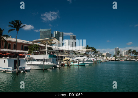 Bayside Marketplace dans le centre-ville de Miami, Floride, USA Banque D'Images