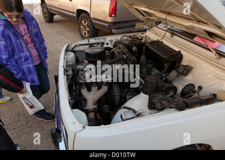 Le moteur à deux temps Trabant voiture allemande de l'Est Banque D'Images