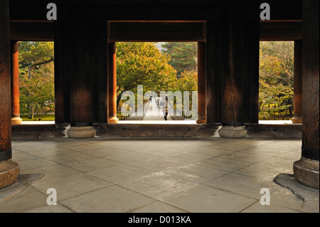 Des détails architecturaux de l'un des principaux couloirs de Nanzenji temple de Kyoto, Japon Banque D'Images