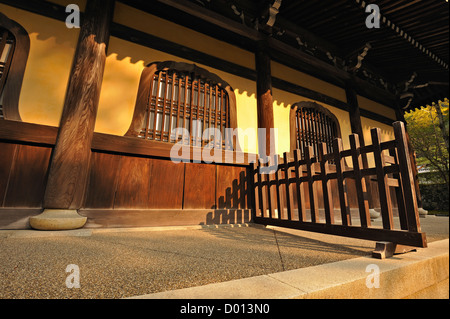 Des détails architecturaux de l'un des principaux couloirs de Nanzenji temple de Kyoto, Japon Banque D'Images