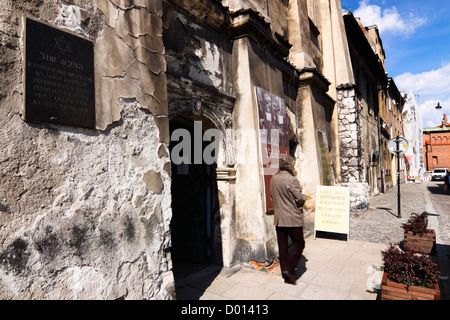 Ancienne synagogue dans le quartier juif de Kazimierz à Cracovie, Pologne Banque D'Images