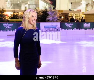 Jayne Torvill invité spécial lance l'Ideal Home Show à Noël le 14/11/2012 à Earls Court, à Londres. Les personnes sur la photo : Jayne Torvill. Jayne ouvert premier pop up 'Dancing on Ice' patinoire.. Photo par Julie Edwards Banque D'Images