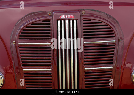 Radiateur avant de camion traditionnel vieux camion, Austin Banque D'Images