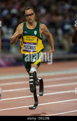 Oscar Pistorius (RSA) en compétition dans l'épreuve du 400 mètres en demi-finale des Jeux Olympiques d'été, Londres 2012 Banque D'Images
