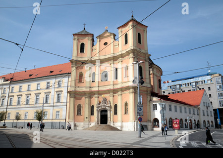 Église Trinitaire ou Trinity Church, Župné námestie square, Bratislava, Slovaquie. Banque D'Images