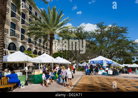 Le samedi matin à la fin de Greenmarket Clematis Street, West Palm Beach, Treasure Coast, Florida, USA Banque D'Images