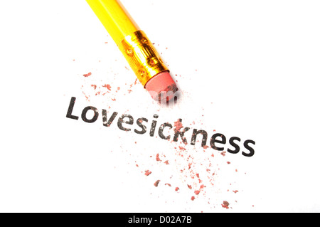 Concept lovesickness ou l'amour avec un crayon et une gomme sur blanc Banque D'Images