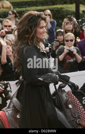 Shania Twain lors d'une apparition publique pour Shania Twain arrive à débuts SHANIA : encore au Colisée, le Caesars Palace Hotel and Casino, Las Vegas, NV le 14 novembre 2012. Photo par : James Atoa/Everett Collection Banque D'Images