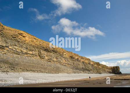 Plage et falaises près de Nash Point, personne, la côte du Glamorgan, Pays de Galles, Royaume-Uni Banque D'Images