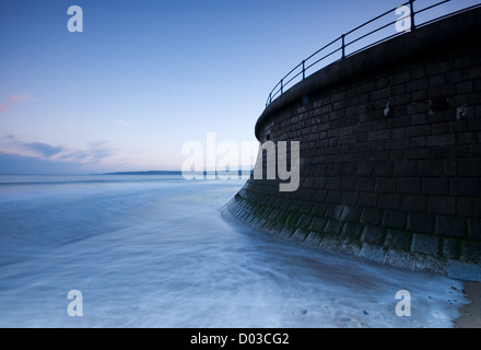 La défense de la mer à Filey Bay sur la côte du Yorkshire Banque D'Images