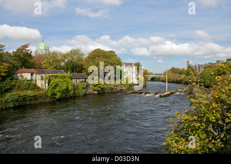 Rivière Corrib Galway le comté de Galway Irlande Banque D'Images