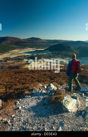 Braemar et la rivière Dee de la Corbett de Morrone, Aberdeenshire Banque D'Images