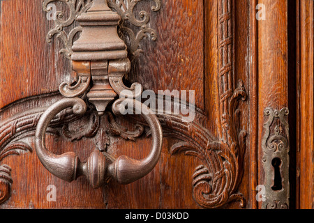 Heurtoir à l'entrée à l'hôtel Carnavalet, dans le Marais, Paris France Banque D'Images