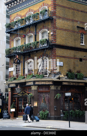 Vieille pub, l'Albert, Londres, Angleterre, Royaume-Uni, UK Banque D'Images