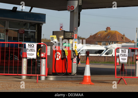 Une station service Texaco en photo fermé pour cause de manque de carburant, Peacehaven, East Sussex, UK. Banque D'Images