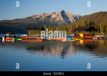 New York, dents de scie National Recreation Area, le sébaste, le sébaste du lac Lake Lodge, quai Banque D'Images