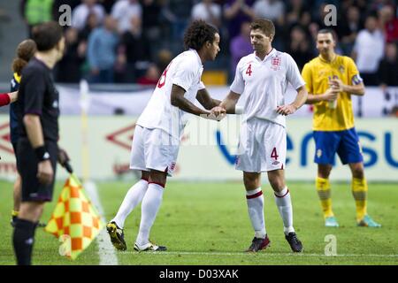 15.11.2012 Stockholm, Suède. Steven Gerrard et Tom Huddlestone lors du match amical entre la Suède et l'Angleterre à partir de la nouvelle arène d'amis. Banque D'Images