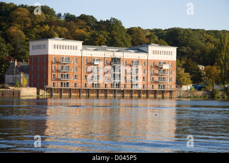 Nouvel immeuble résidentiel à Potsdamer Havel Banque D'Images