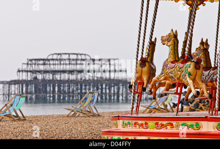 Carousel sur la plage de Brighton, Brighton, East Sussex, Angleterre. Banque D'Images