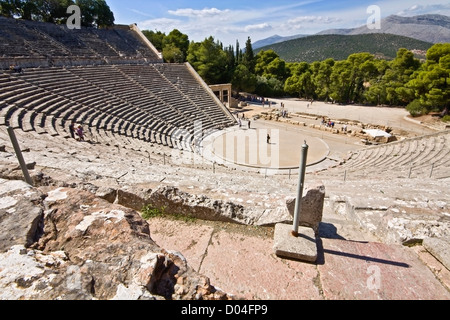 Amphithéâtre antique d'Epidaure au Péloponnèse, Grèce Banque D'Images