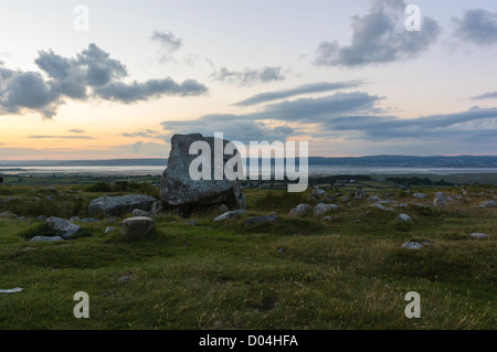 Arthur's Stone, Maen Ceti en gallois, peut-être un tombeau néolithique chambré, sur Cefn Bryn dans Gower, Nouvelle-Galles du Sud, au crépuscule. Banque D'Images